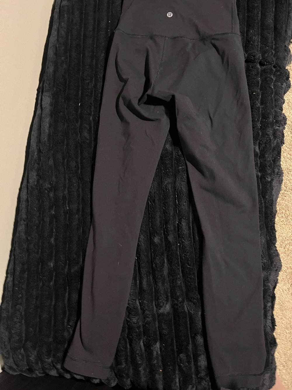 Black lululemon leggings